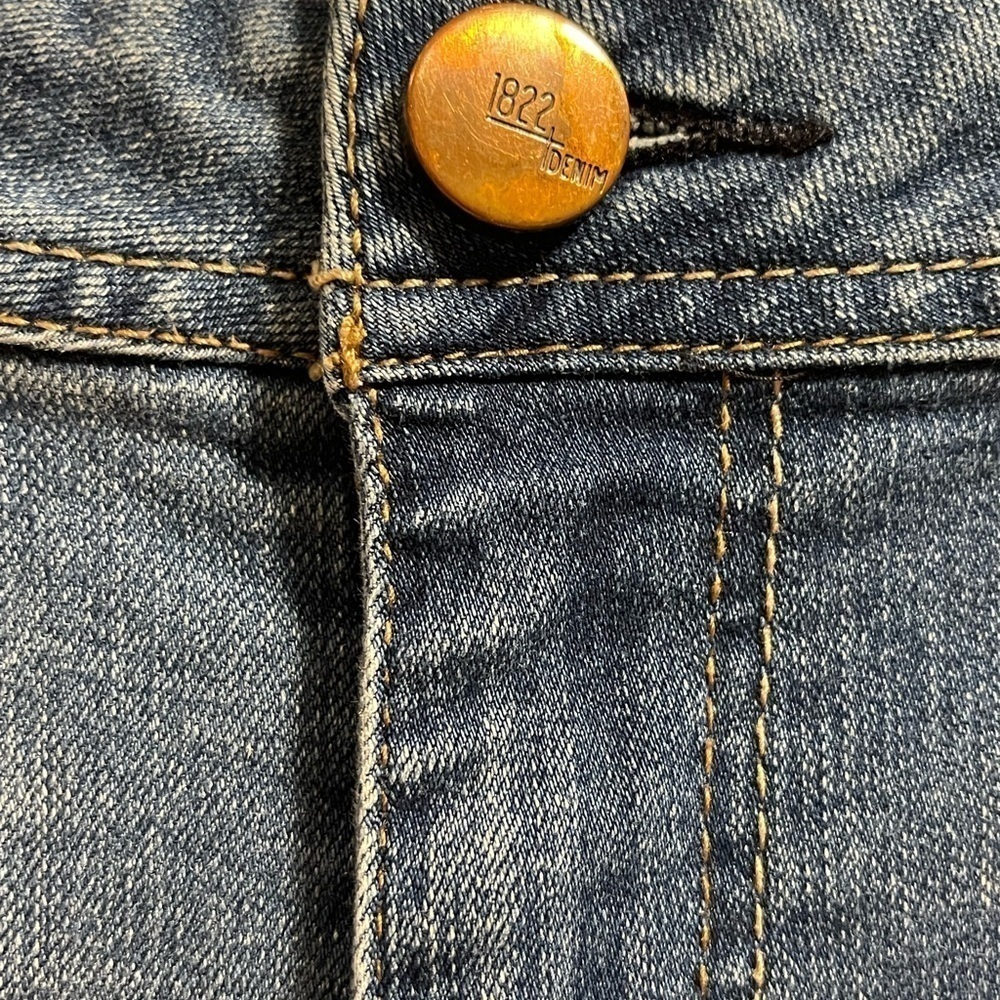 Cute 1822 Jean Shorts - Picture 4 of 6
